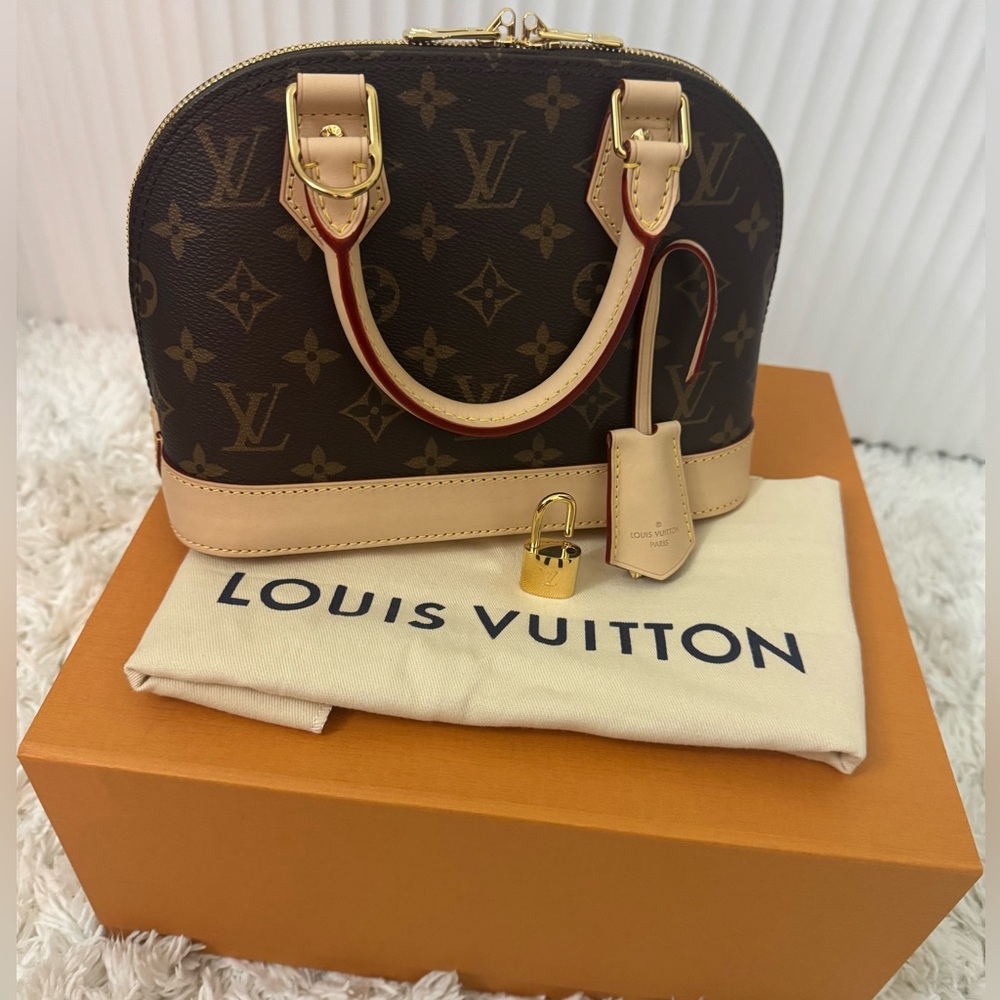 Louis Vuitton Monogram Canvas Alma BB Handbag